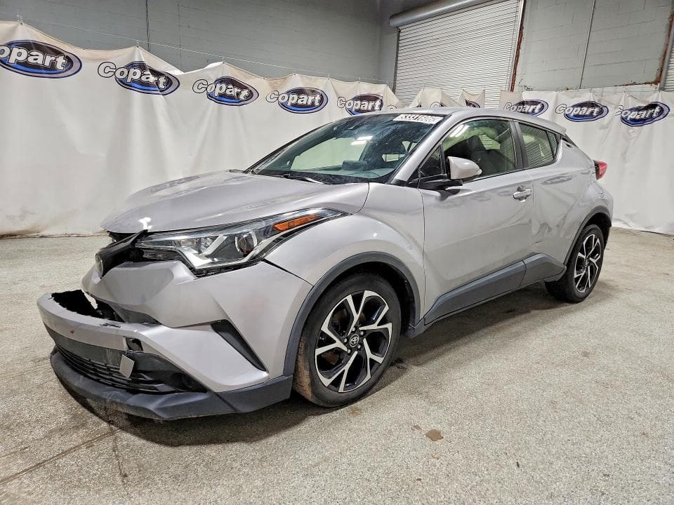 2019 TOYOTA C-HR XLE